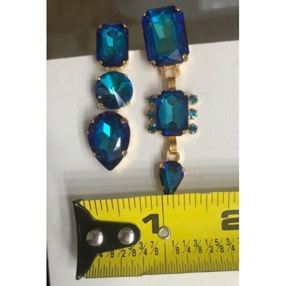 PREOWNED ELIZABETH COLE DESTRY MISMATCHED BLUE 24K GP SWAROVSKI CRYSTAL EARRINGS - Picture 3 of 5